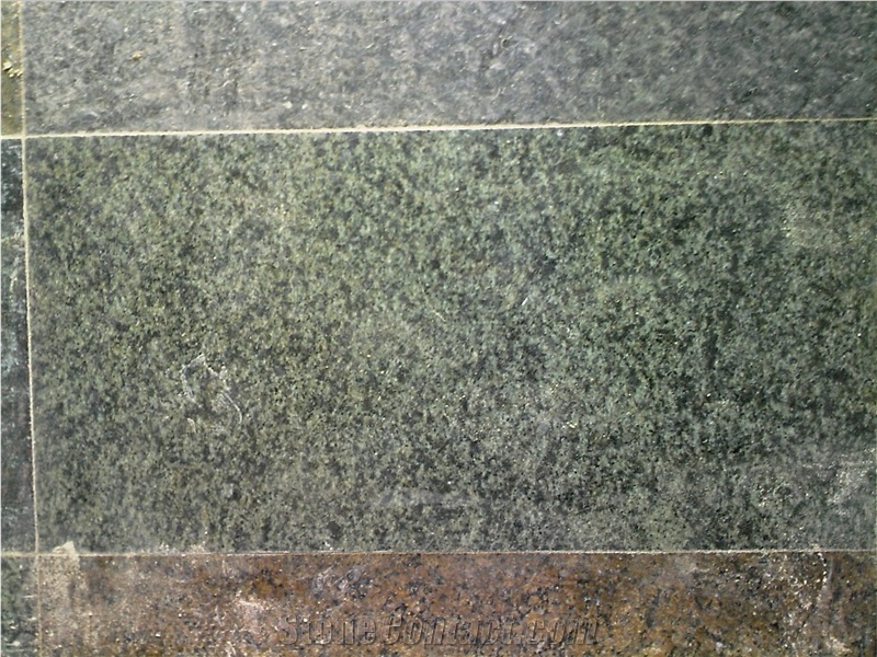 China Green Granite Slab Tile Polised