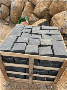 China Zhangpu Black Basalt Split Cube Pavers Stone