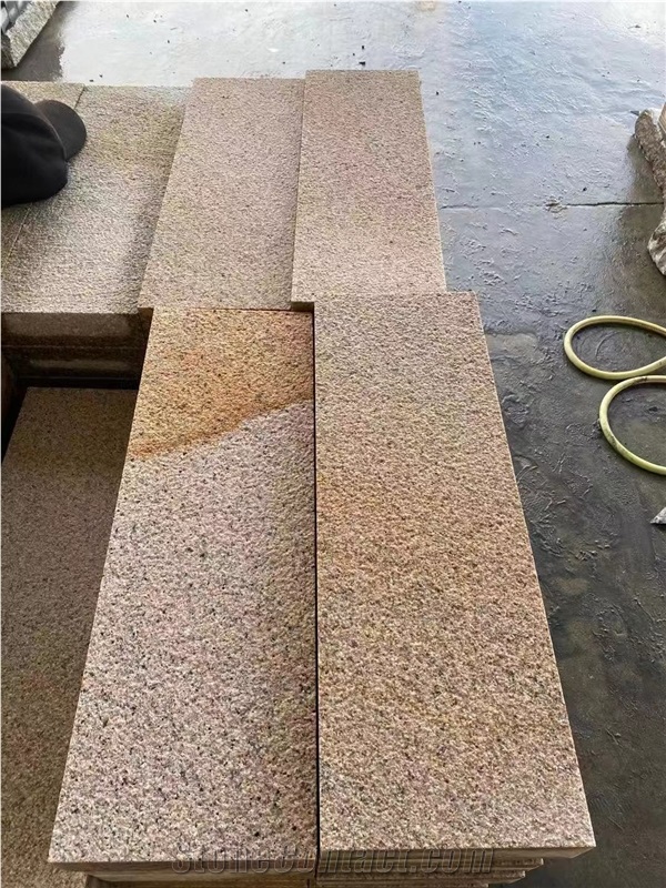 G682 Rusty Yellow Color Granite Flamed Tiles