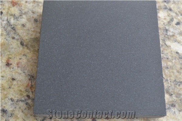 China Mogolia Black Basat Tiles Floor Tiles