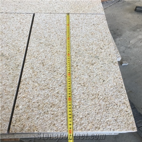Bush-Hammered G682 Yellow Granite Tile Slab