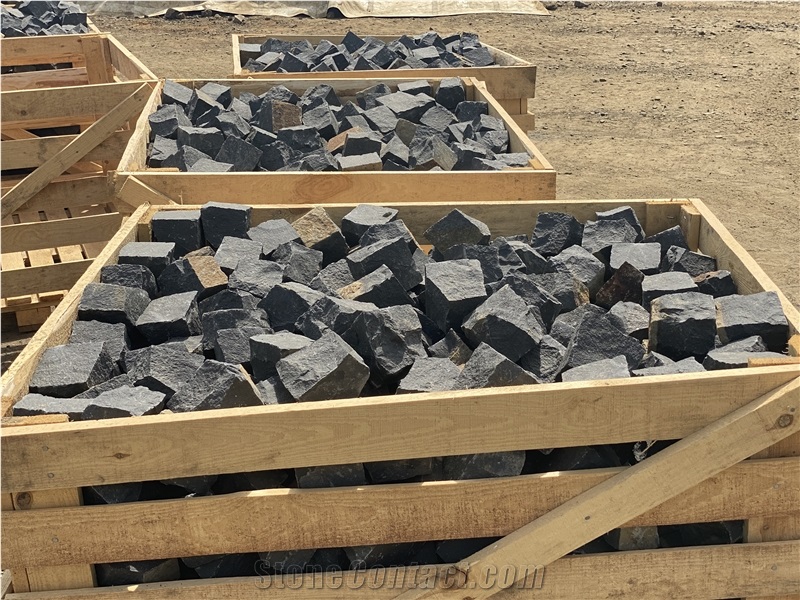 Black Basalt Split Cube Stone, Cobblestone