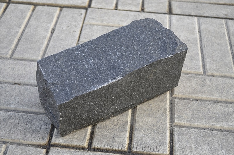 Black Basalt Cobble Stone Landscaping Stones