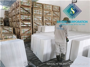 Packing Loading Natural Marble Tile White Colors