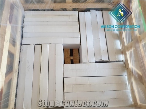 Packing White Wall Panel 6 Lines