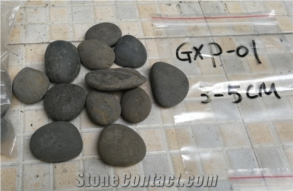 China Natural Black Pebbles 3-5cm Gxp-01