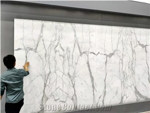 Calacatta Luxury White Marble Wall Slab in China Market