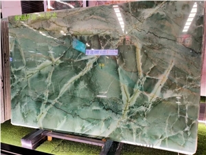 Cristallo Verde Green Quartzite Slab in China Market