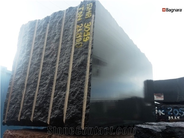 Nero Assoluto Granite-Zimbabwe Absolute Black Granite Blocks