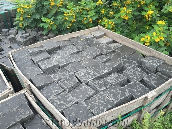 Black Grey Basalt Cubic Stone Driveway Paving Stone