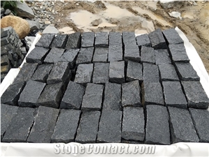 Split Dark Grey Granite Cobbles Stone Pavings