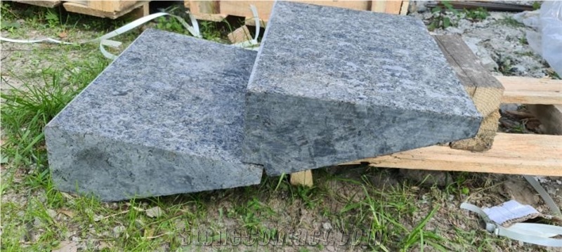 Golovinskiy Labradorite Granite Block Steps