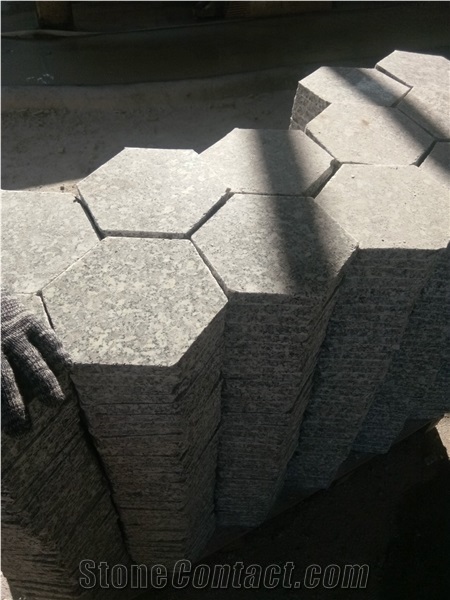 Circle Granite Tile Paving Stone Flooring Installation
