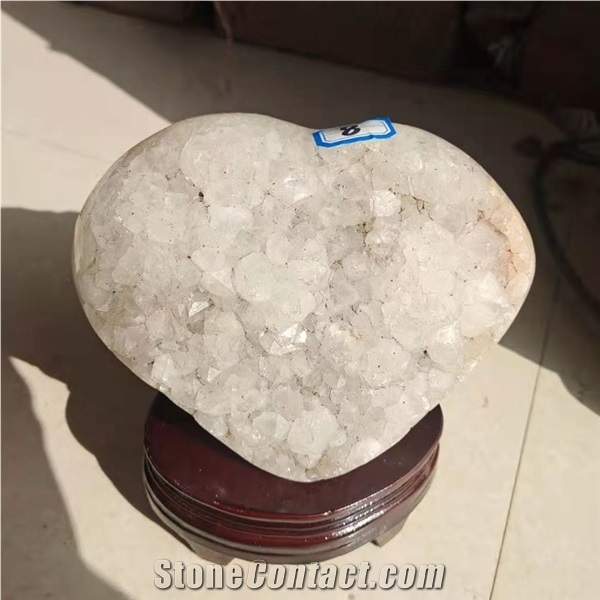 White Agate Quartz Heart Folk Crafts Crystal Geode Cluster