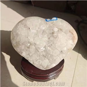 White Agate Quartz Heart Folk Crafts Crystal Geode Cluster