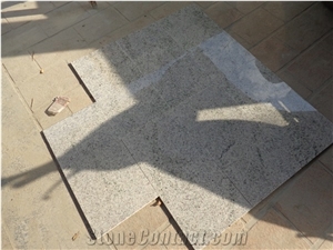 Natural Quarry Kashmire White Gold Granite Countertops