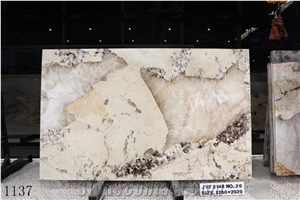 Brazil Pandora White Beige Granite Slab in China