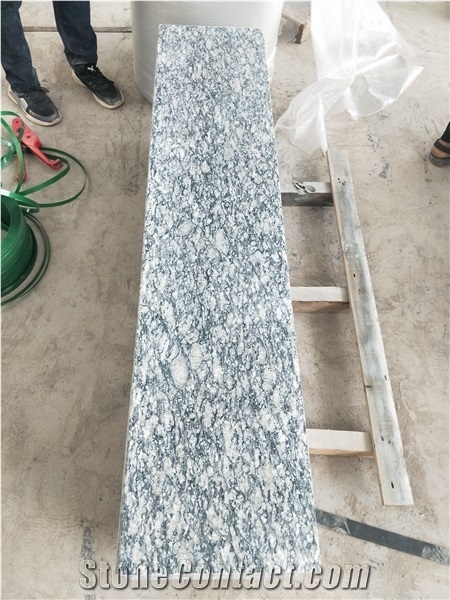 China Cheapest Light Grey Color Granite Flooring