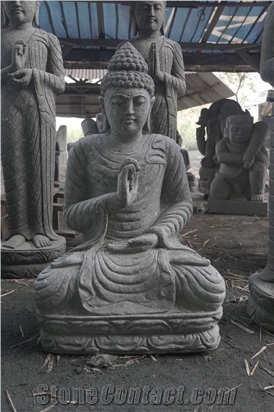 The Sitting Budha Cakra Statues