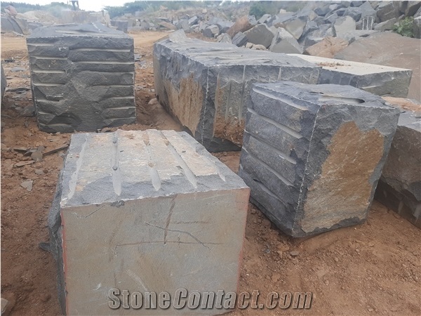 Indian Black Granite Blocks