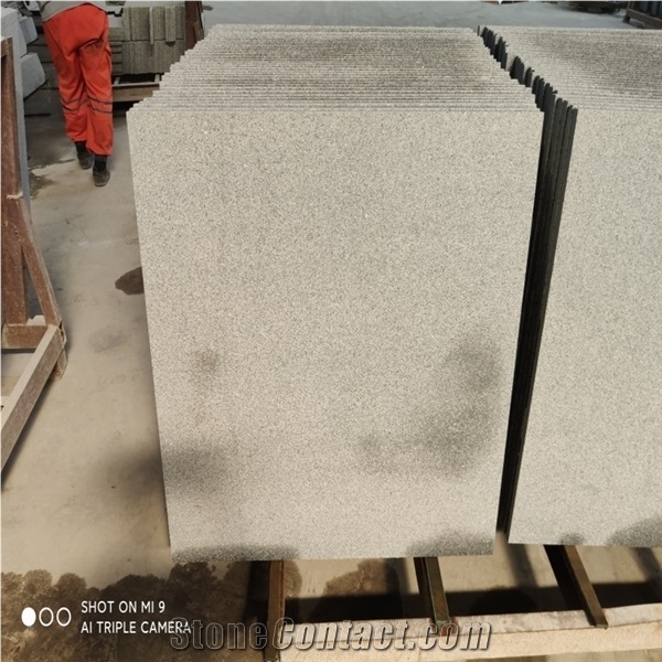 China Exterior Granite Stone Cutting Floor Tiles G633 Slab