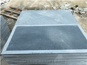 Vietnam Green Granite Scraped Border Sawn