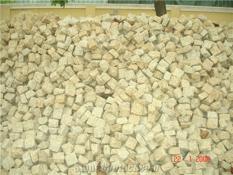 Vietnam Yellow Binh Dinh Granite Cubic Granite Cube Stone