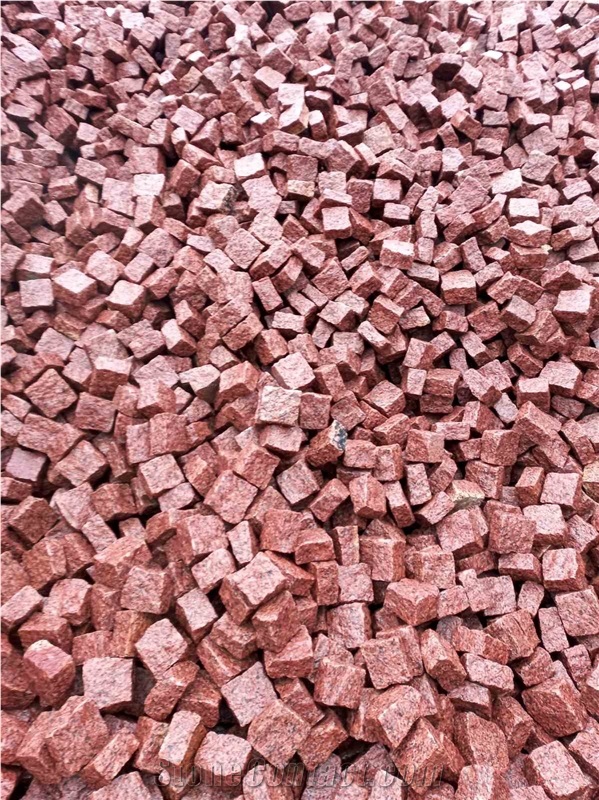Leznykivske Red Granite Cubes