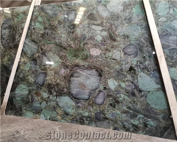 Fashion Green Granite Slabs