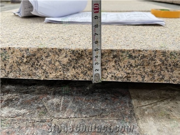Vietnam Yellow Rust Granite Outdoor Paving Flooring Tiles