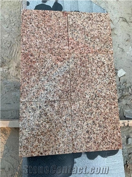 China Shandong Rust Stone Yellow Granite Bush Hammered Tiles