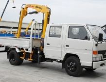 Mini Truck Mounted Half Cab Van Crane