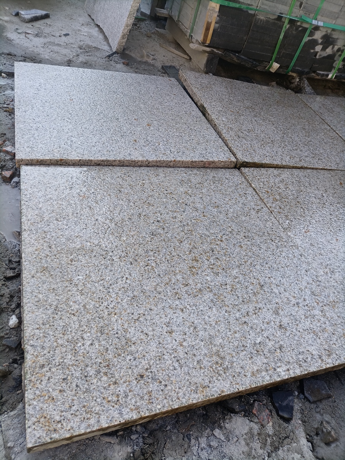 shangdong rustic yellow granite tiles (2).jpg