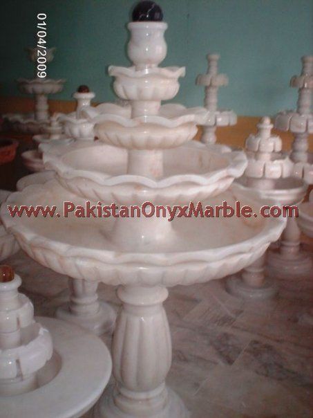 marble-carving-fountains-white-black-gold-marble-04.jpg
