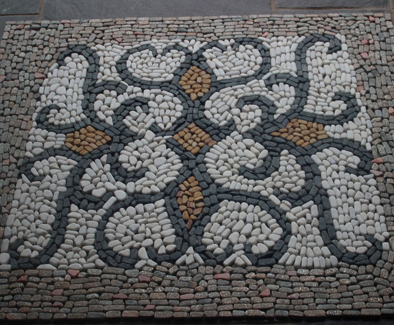 stone flooring Mosaic flower patterns with mesh back.jpg