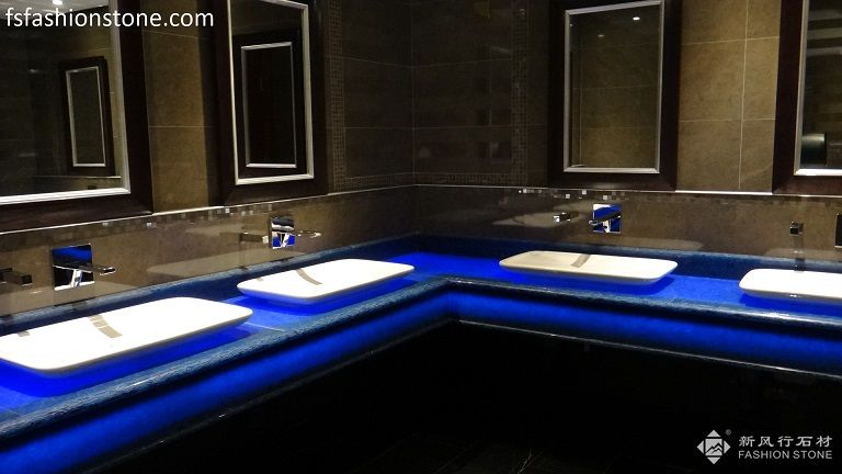 巴林麦纳麦丽笙BLUE酒店工程--宝石蓝透光洗手台 (1).jpg
