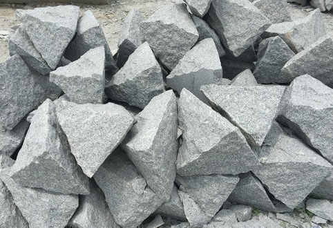 G603 white granite cobblestone(3).jpg