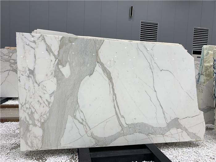 Calacatta white marble slab (40)
