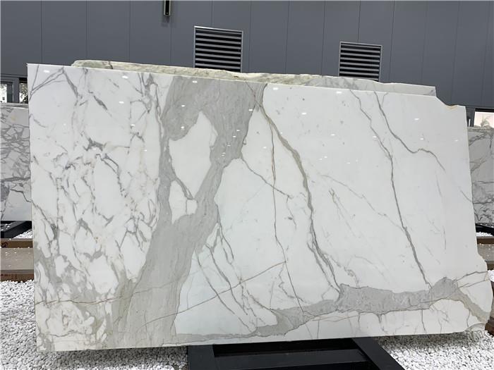Calacatta white marble slab (41)