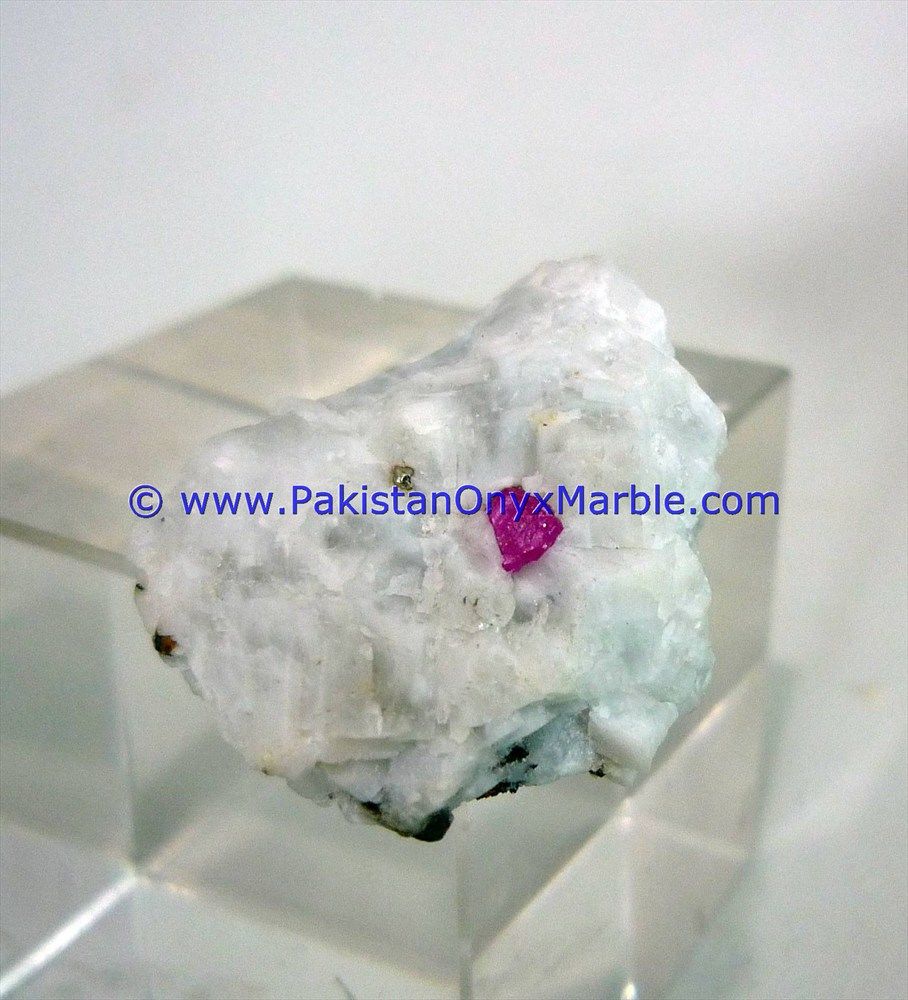 ruby specimens top quality terminated crystal mineral specimen pigeon blood motherrock matrix specimen from jegdalek afghaistan-01