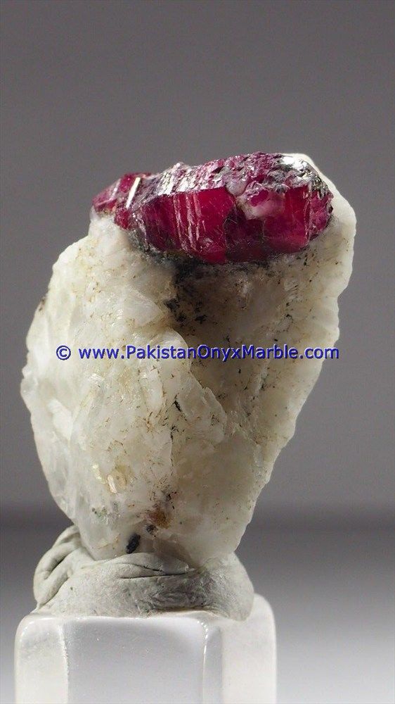 ruby specimens top quality terminated crystal mineral specimen pigeon blood motherrock matrix specimen from jegdalek afghaistan-22