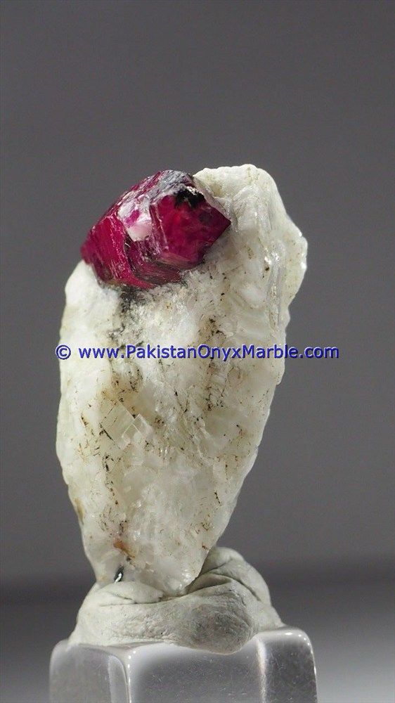 ruby specimens top quality terminated crystal mineral specimen pigeon blood motherrock matrix specimen from jegdalek afghaistan-23