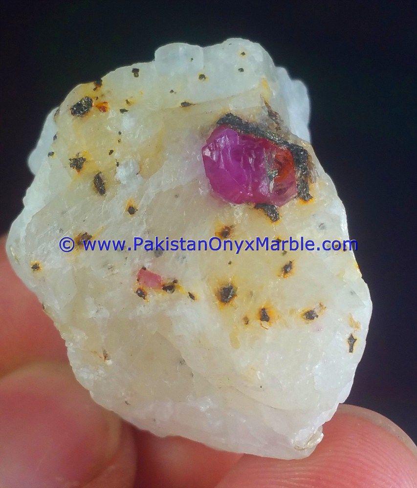 ruby specimens top quality terminated crystal mineral specimen pigeon blood motherrock matrix specimen from hunza kashmir mine pakistan-01