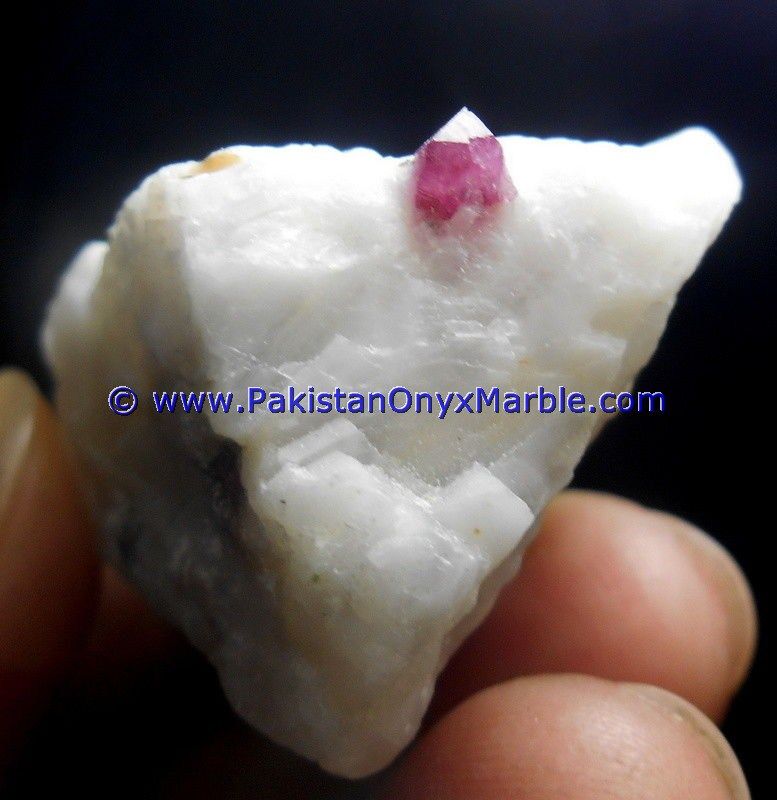 ruby specimens top quality terminated crystal mineral specimen pigeon blood motherrock matrix specimen from hunza kashmir mine pakistan-07