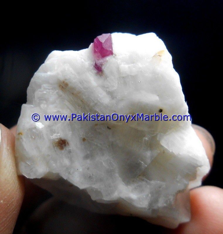 ruby specimens top quality terminated crystal mineral specimen pigeon blood motherrock matrix specimen from hunza kashmir mine pakistan-08