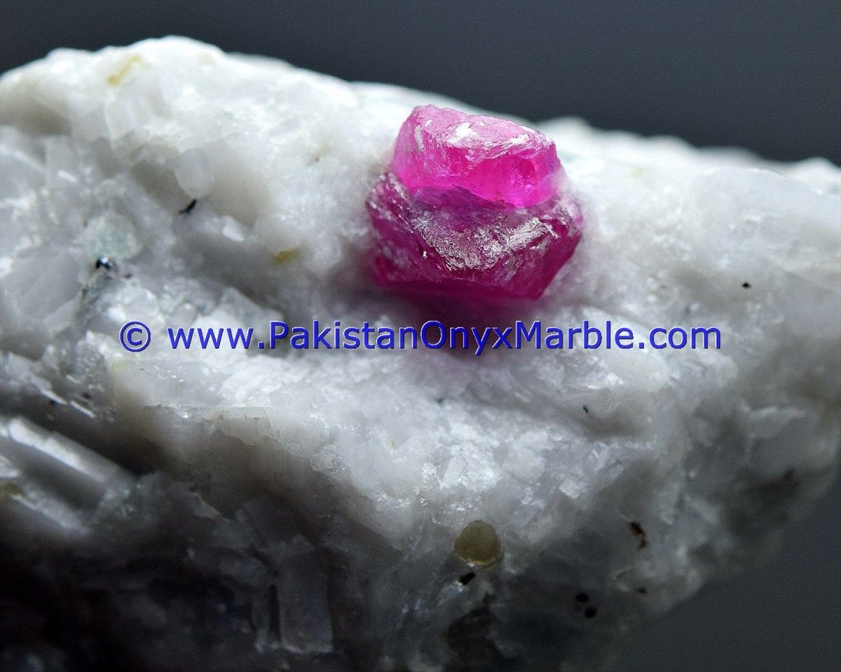 ruby specimens top quality terminated crystal mineral specimen pigeon blood motherrock matrix specimen from hunza kashmir mine pakistan-14