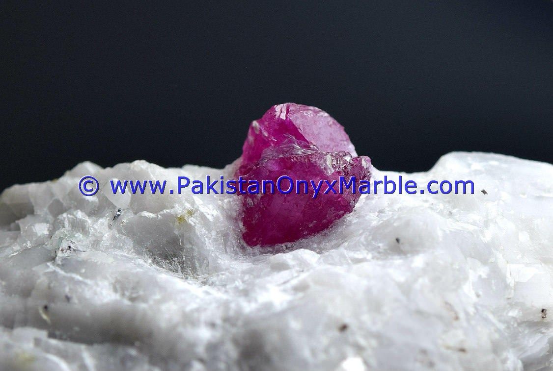 ruby specimens top quality terminated crystal mineral specimen pigeon blood motherrock matrix specimen from hunza kashmir mine pakistan-17