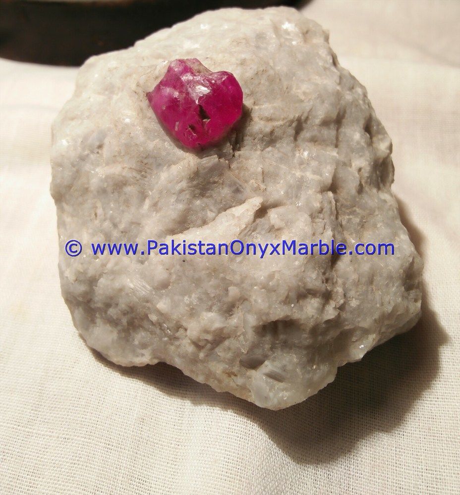 ruby specimens top quality terminated crystal mineral specimen pigeon blood motherrock matrix specimen from hunza kashmir mine pakistan-20