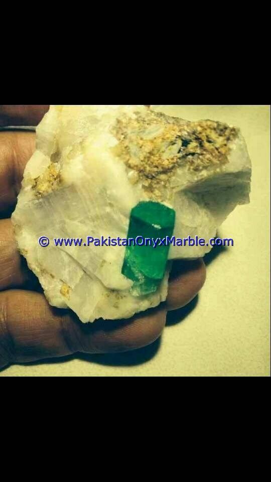 emerald specimens top quality terminated crystals motherrock matrix specimen from panjsheer afghaistan-06