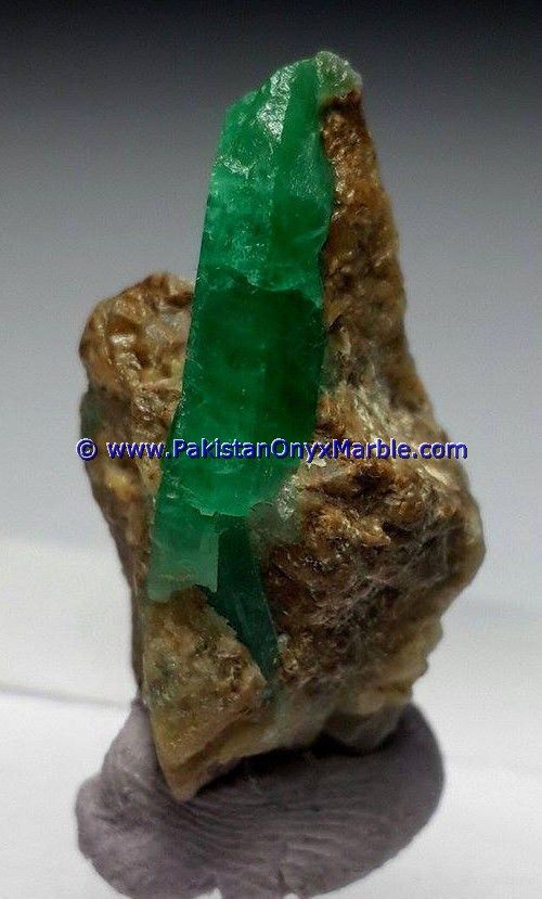 emerald specimens top quality terminated crystals motherrock matrix specimen from panjsheer afghaistan-11